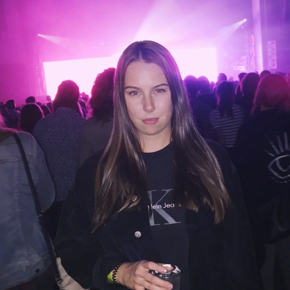 Meet your Posher, Frances - Picture 1 of 1